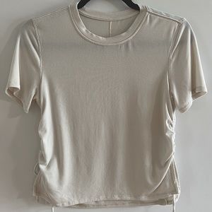 Lululemon Cream/Tan Crop Shirt | Size 6